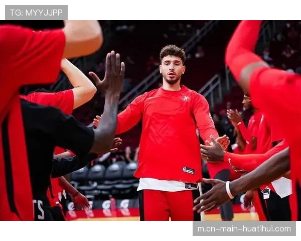 火箭年轻球员成长迅速 战术理解能力提升助力团队胜利